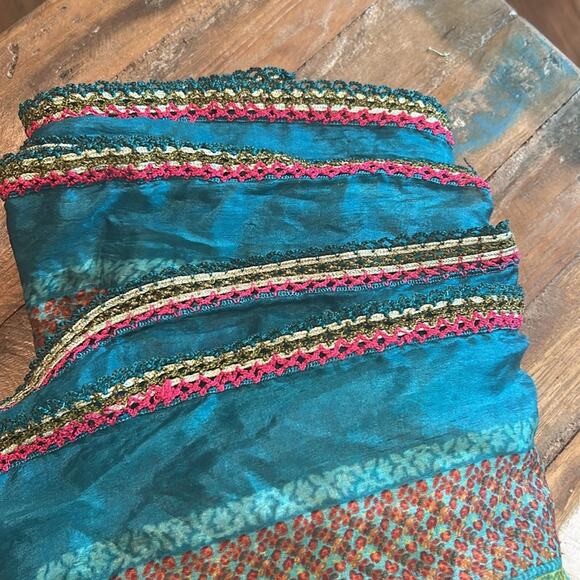 Indian Pashmina with ebroidered edge gorgeous vibrant colors - Picture 2 of 7